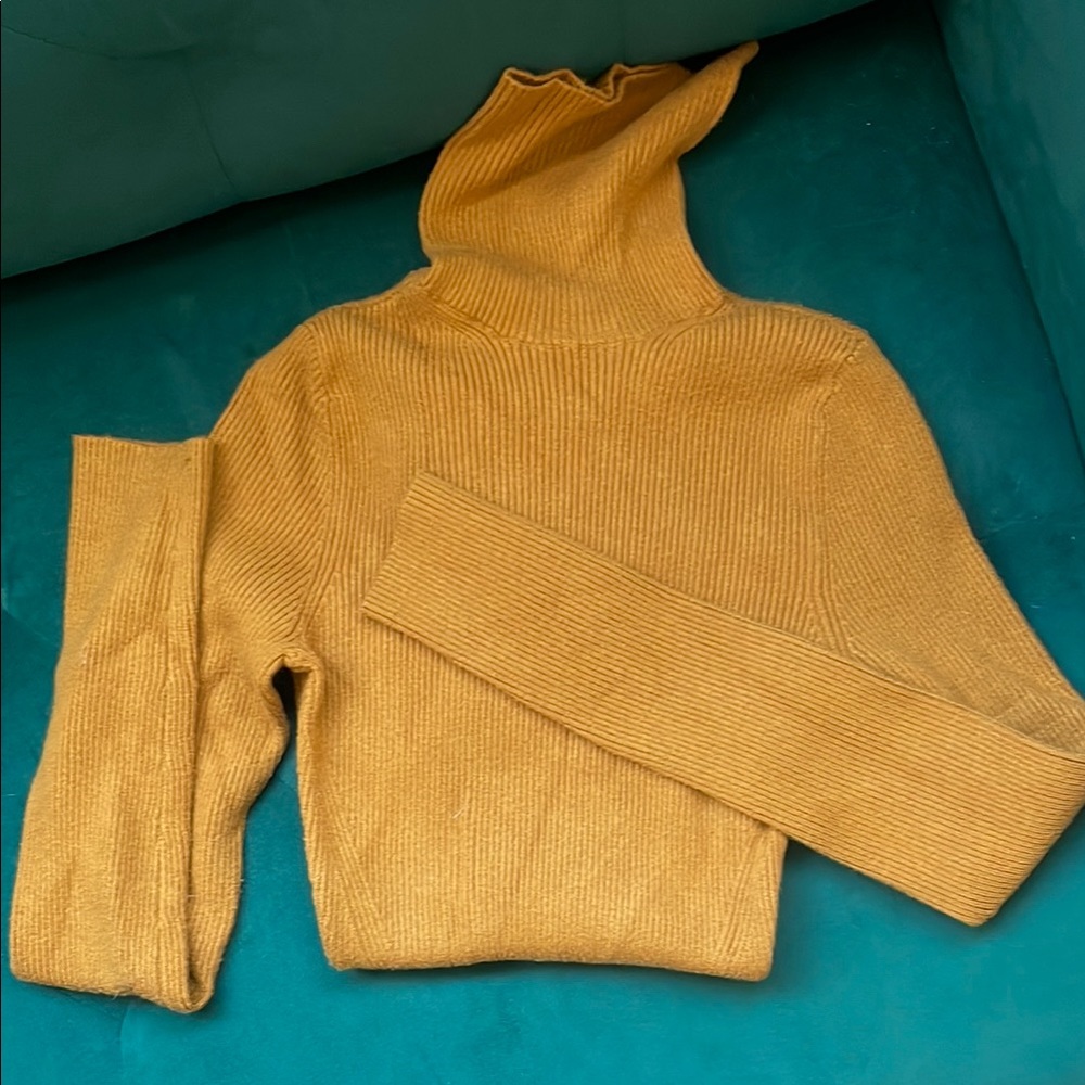 A&F Mustard Turtleneck Sweater Bodysuit - Soft A&F collection
